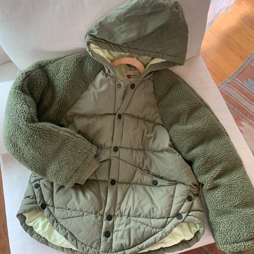 Anthropology sage green shearling puffer winter jacket size xs